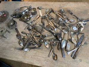 lot 193 image: Lot of Vintage Silverware  Home Decor Items