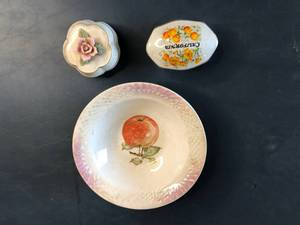 lot 283 image: Pair of Porcelain Storage Containers and Plate