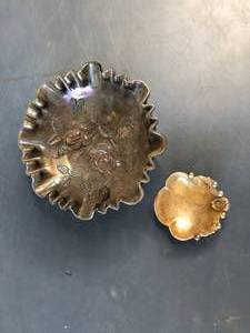 lot 285 image: Pair of Decorative Footed Bowls