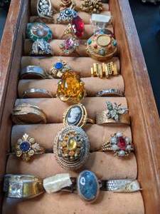 lot 153 image: Assortment of Vintage Costume Jewelry