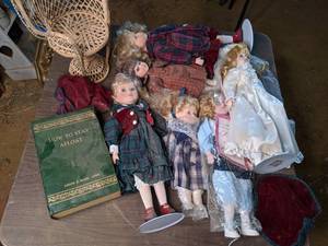 lot 197 image: Lot of Vintage Dolls & Other Assorted Items