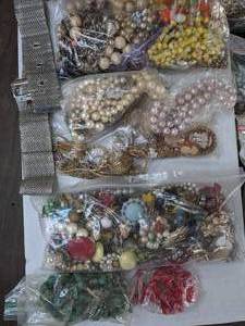 lot 225 image: Multiple Grab Bags of Vintage Jewelry