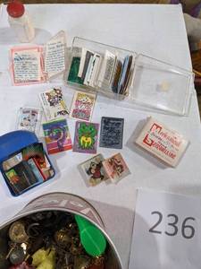 lot 236 image: Vintage Novelty Cards and Other Smalls