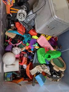 lot 241 image: Assorted Toys