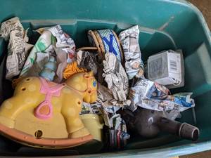 lot 259 image: Assortment of Vintage Items