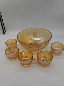 lot 94 image: Vintage Amber Glass Punch Bowl Set