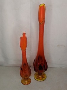 lot 75 image: Pair of Vintage Swung Glass Pedestal Vases