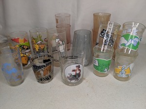 lot 65 image: Vintage Glassware for the Kids
