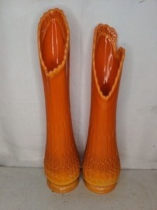 lot 73 image: Pair of Tall Orange Mid Century Swung Glass Vases