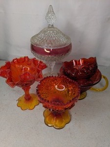 lot 82 image: Assortment of Vintage Cut Glass Pieces