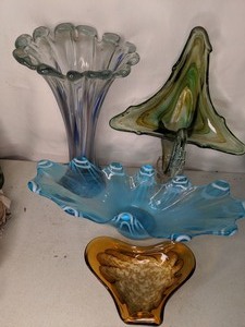 lot 84 image: Sculptural Art Glass Pieces (x4)