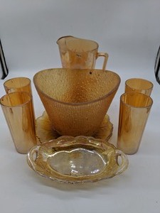 lot 93 image: Vintage Amber Glass Dishware Set