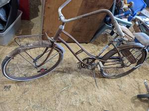lot 3 image: Vintage Bicycle With Child Seat...
