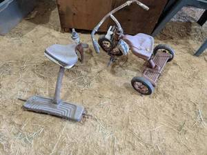 lot 7 image: (2) Vintage Tricycle Missing Wheels...