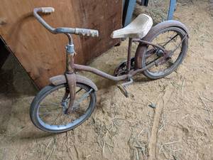 lot 12 image: Vintage Bike With Plastic Seat...