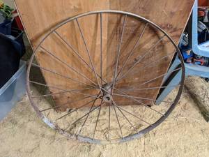 lot 29 image: Wagon Wheel 3 Round...