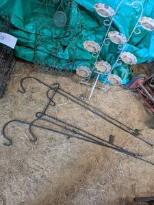 lot 48 image: Planter Stand & (5) Plant Hangers 4...