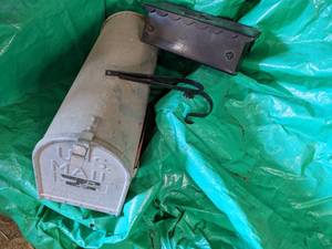 lot 54 image: 1 Large Mailbox & Small House Mount...
