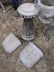 lot 60 image: Bird Bath Stand 22 & 2 Ceramic Pla...