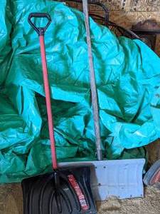 lot 76 image: (2) Shovels...