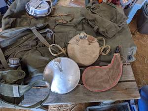 lot 113 image: Military Travel Bag With Meal Kit, ...
