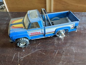 lot 126 image: Tonka Metal Toy Truck...