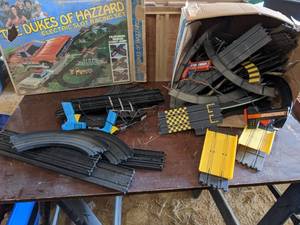 lot 129 image: The Dukes Of Hazard Electric Slot R...