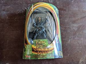 lot 132 image: Lord of The Rings Aragorn (2001) ...