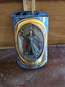 lot 136 image: Lord of The Rings Aragorn (2003) ...