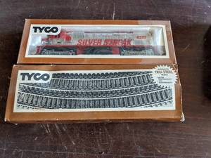 lot 166 image: Tyco HO Locomotives Electric Trains...