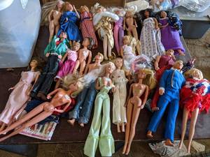 lot 181 image: Large Lot of Barbies & Accessories...