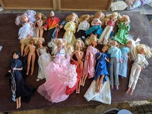 lot 182 image: Large Lot of Barbies & Accessories...