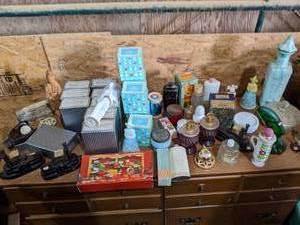 lot 247 image: Large Lot of Collectable Avon Bottl...