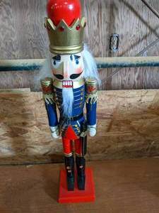 lot 264 image: Nutcracker (23 Tall)...
