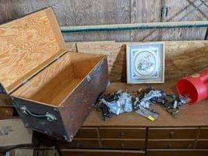 lot 265 image: Wooden Box (21 X 12 X 12) With V...
