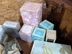 lot 238 image: Large Lot of Collectable Avon Bottl...