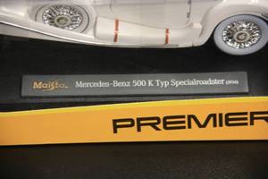 lot 3 image: Maisto Premiere Edition 118 Die Cast Car 1936 Mercedes -Benz 500K Type Roadster
