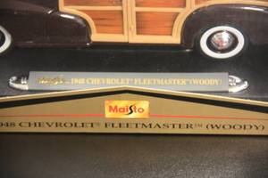 lot 6 image: Maisto Premiere Edition 118 Die Cast Car 1948 Chevrolet Fleetmaster Woody