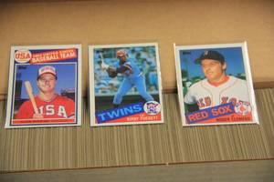 lot 64 image: 1985 Topps Baseball Complete Set  Rookie Cards PuckettClemensMcGwire