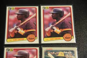 lot 102 image: Tony Gwynn Rookie Card  4 Rookie Cards