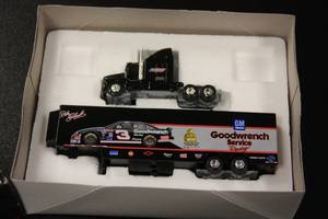 lot 22 image: 1995 Action Performance RCCA 196 Die Cast Car Dale Earnhardt Transporter 5000