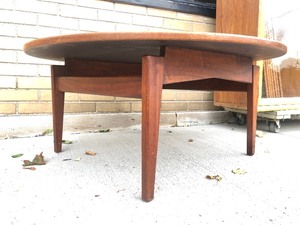 Vintage Mid Century Danish Modern Round Walnut Coffee Table by Jens Risom