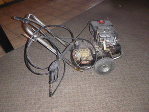 lot 7 image: Campbell Hausfeld High Pressure Washer