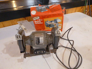 lot 13 image: Duracraft 13 HP Bench Grinder