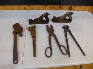 lot 15 image: Vintage Tools