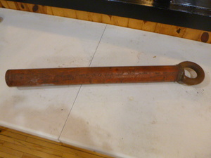lot 17 image: Post Hole Driver