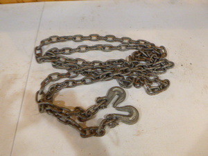 lot 19 image: Chain with Hooks