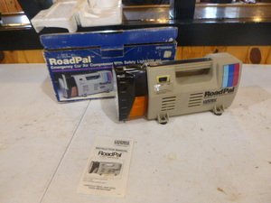lot 28 image: Road Pal Emergency Car Air Compressor