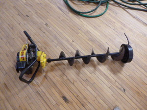 lot 61 image: Jiffy 8 Ice Auger