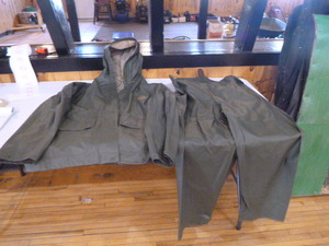 lot 87 image: Stearns Hunting Dry Wear